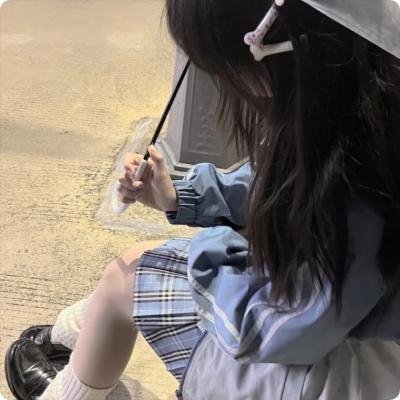 他的摩托车，她的岛